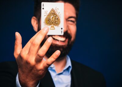 Thomas Garcia, magicien pour événements d'entreprise à Toulouse